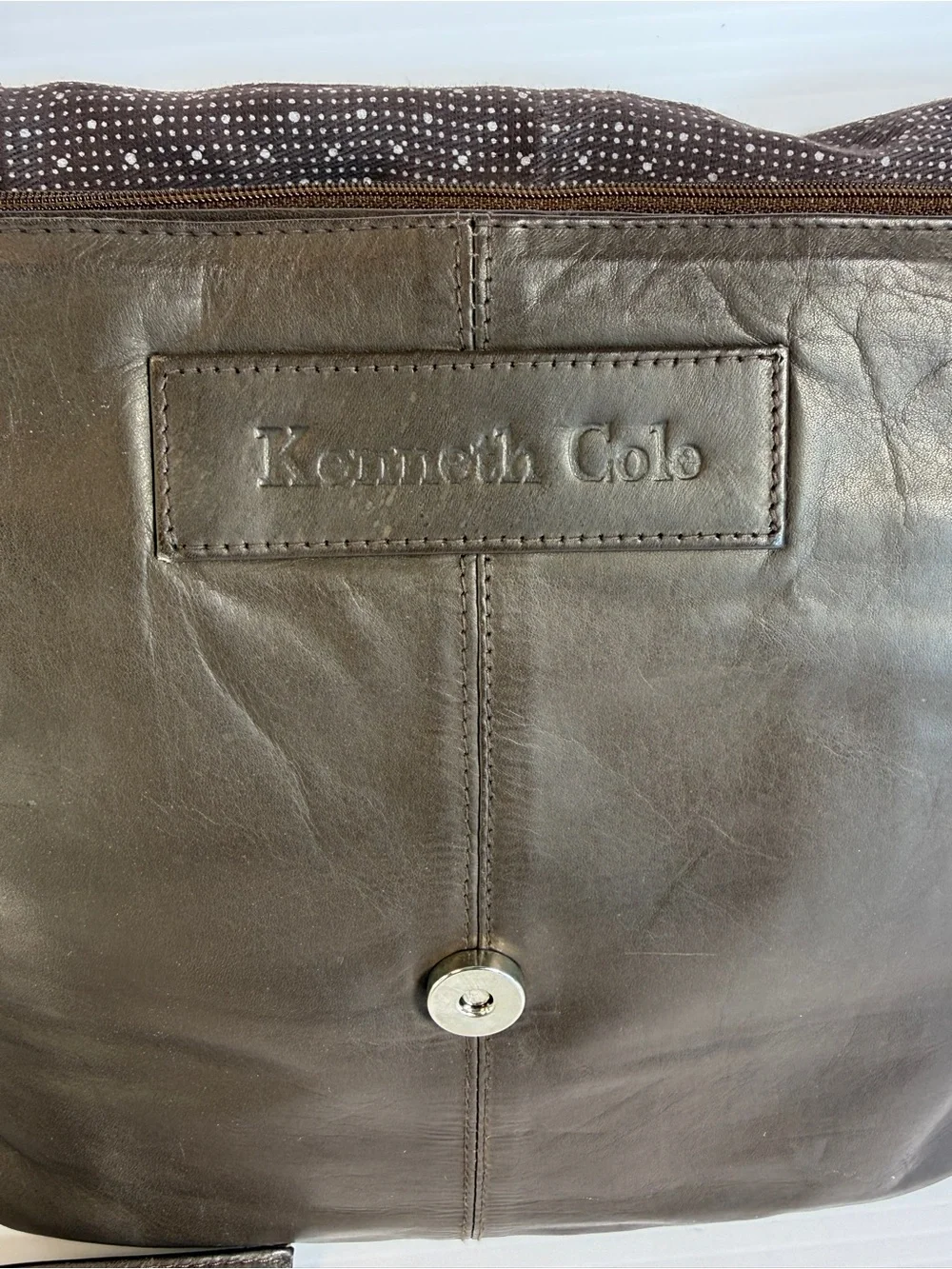 Kenneth Cole Brown Leather Messenger Bag - Casual Crossbody